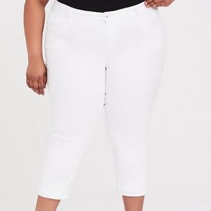TORRID Crop Boyfriend Jean, Vintage Stretch White, Size 30, Brand New With Tags